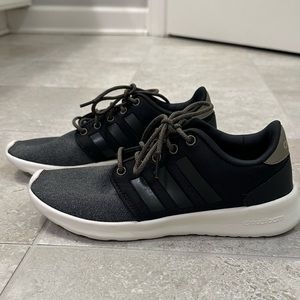 Adidas Doudfoam Women’s Size 6.5 Black